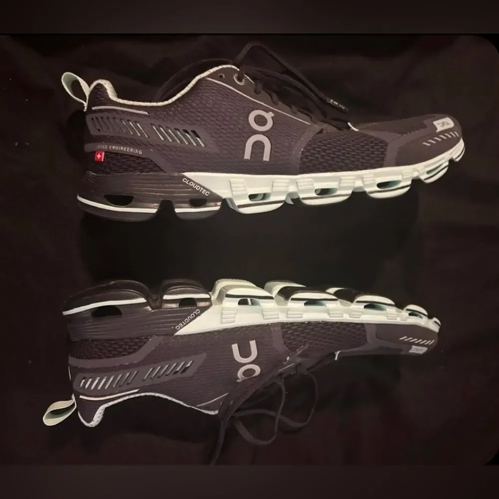 On Cloud Cloudflyer Black Running Shoes Women 9.5 Men 8